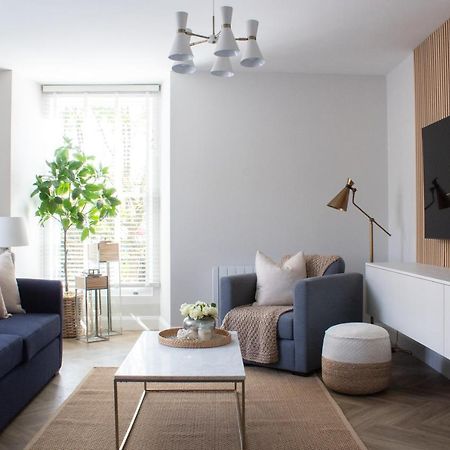 John Lewis Apartment Aberaeron Eksteriør bilde