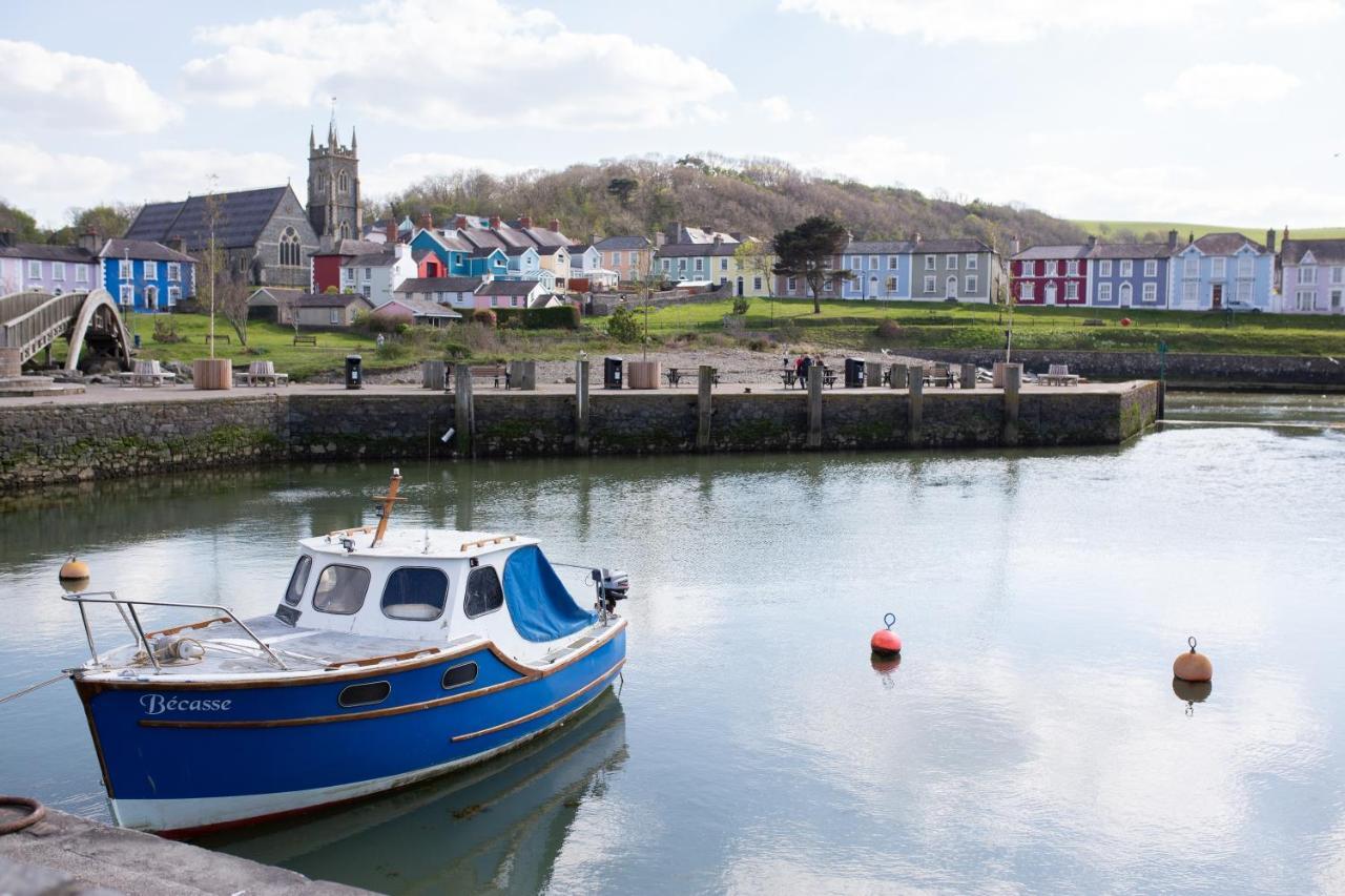 John Lewis Apartment Aberaeron Eksteriør bilde